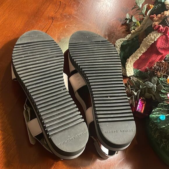 Sabrina’s Made in Spain Tan/Black Sandals - 37 - Great Condition - Picture 7 of 8
